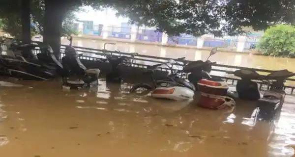 电车能淋雨吗有影响吗